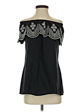 Neiman Marcus Sleeveless Blouse