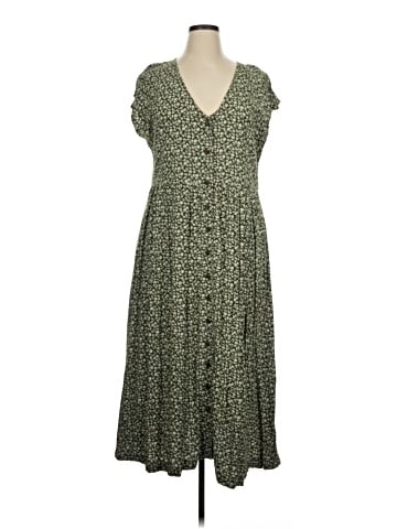 Madewell Button-Front Midi Dress in Campden Daisies (view 1)