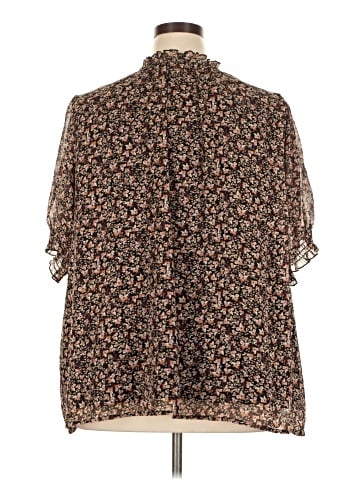 Ava & Viv Short Sleeve Blouse (view 2)