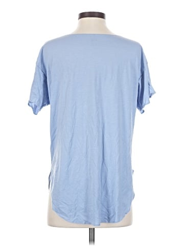 Uniqlo Short Sleeve T-Shirt (view 2)