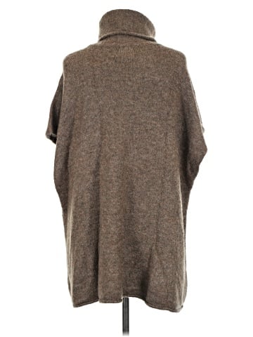Universal Thread Poncho (view 2)