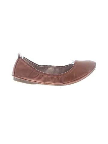 Universal Thread Flats (view 1)