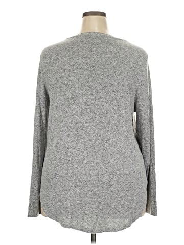 Old Navy 3/4 Sleeve T-Shirt (view 2)