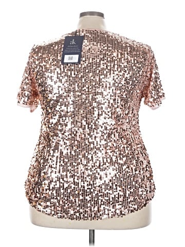 Anna-kaci Short Sleeve T-Shirt (view 2)