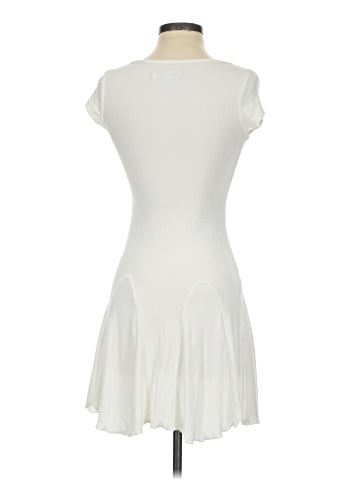 Urban Outfitters Casual Dress (view 2)