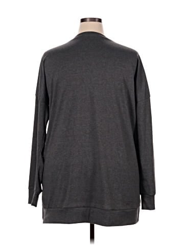 Levaca Long Sleeve T-Shirt (view 2)