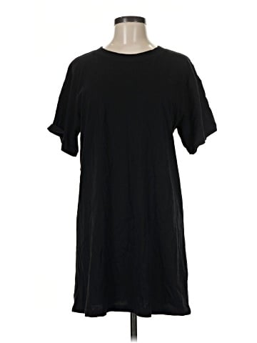 Alice + Olivia Casual Dress (view 1)
