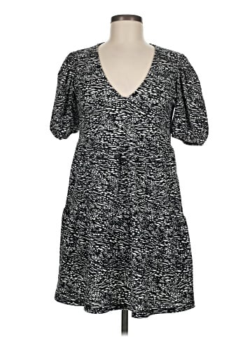 Stradivarius Casual Dress (view 1)