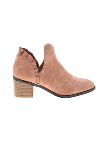 Journee Collection Ankle Boots (view 1)