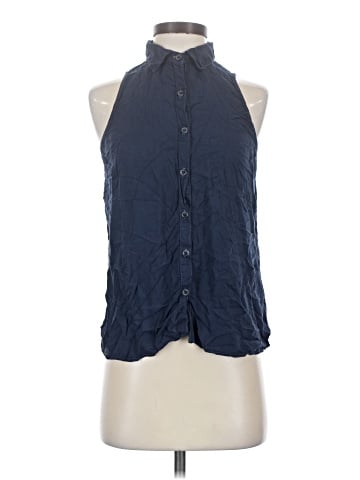 Splendid Sleeveless Button-Down Shirt (view 1)