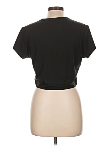 Uniqlo Short Sleeve T-Shirt (view 2)