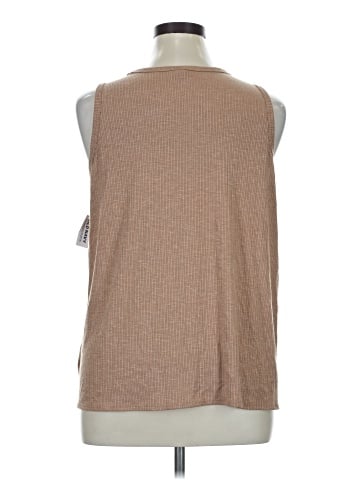 Old Navy Sleeveless T-Shirt (view 2)