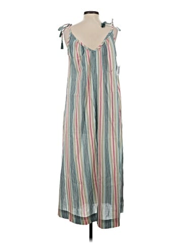 Old Navy Casual Dress (view 2)