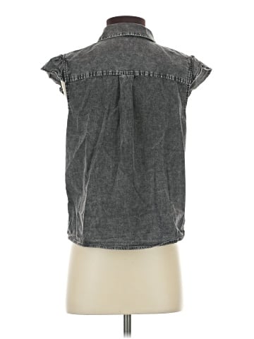 Who What Wear Sleeveless Button-Down Shirt (view 2)
