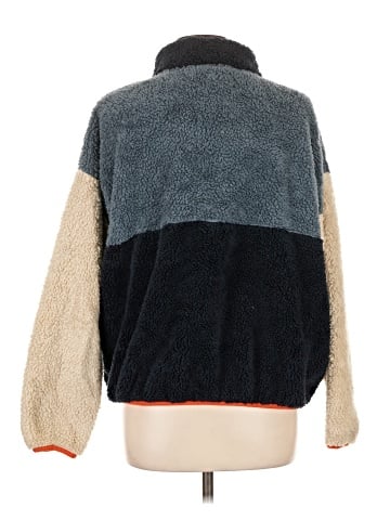 Birds of Paradis by Trovata Fleece (view 2)