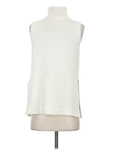 Elizabeth and James Sleeveless Top (view 2)