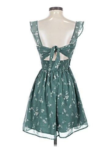 Hollister Casual Dress (view 2)