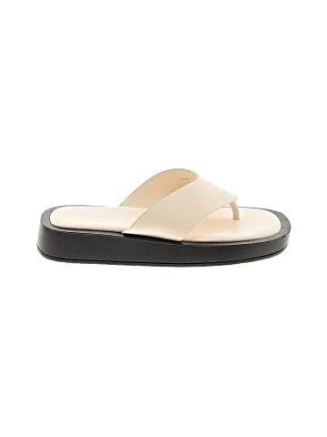 PrettyLittleThing Flip Flops (view 1)
