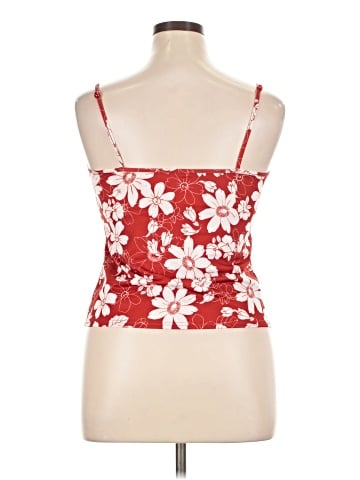 Suit Yourself! Sleeveless Top (view 2)
