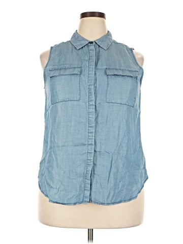 Who What Wear Sleeveless Button-Down Shirt (view 1)