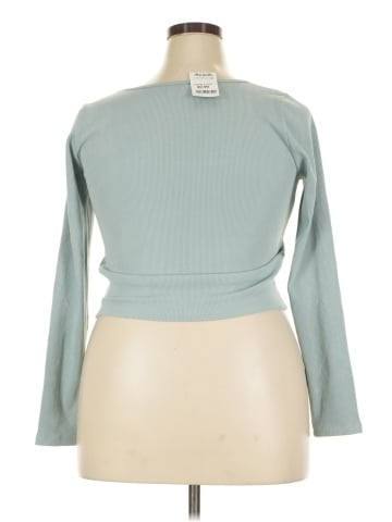 Hollister 3/4 Sleeve T-Shirt (view 2)