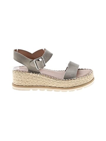 Universal Thread Wedges (view 1)