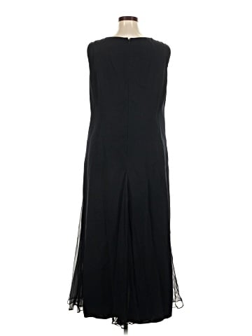 Saks Fifth Avenue Casual Dress (view 2)