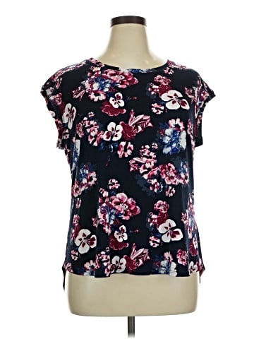 Elle Short Sleeve T-Shirt (view 1)