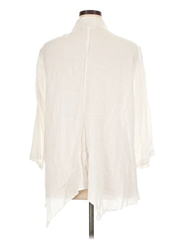 North Style 3/4 Sleeve Blouse (view 2)