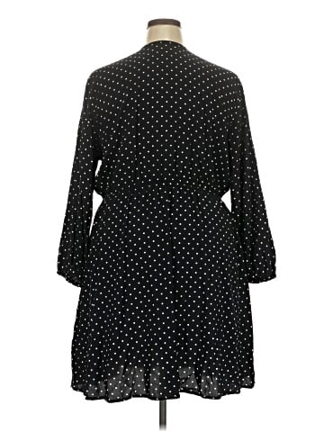 Old Navy Casual Dress (view 2)
