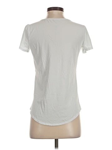 Lululemon Athletica Short Sleeve T-Shirt (view 2)