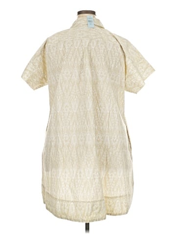 Ann Taylor LOFT Short Sleeve Button-Down Shirt (view 2)