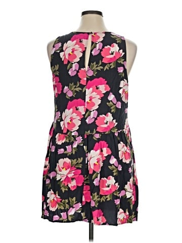 Old Navy Casual Dress (view 2)