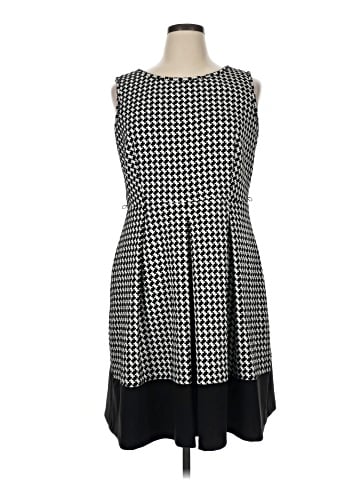 Dana Buchman Casual Dress (view 1)