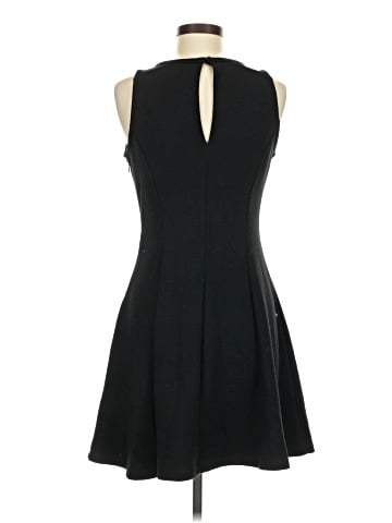 Old Navy Casual Dress (view 2)