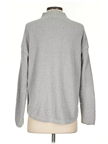 Uniqlo Turtleneck Sweater (view 2)