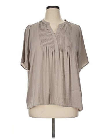 a.n.a. A New Approach Short Sleeve Blouse (view 1)