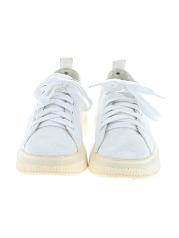 BP. Sneakers (view 2)