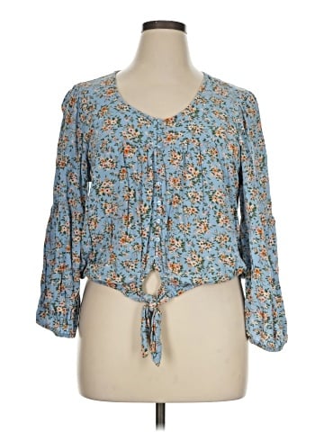 American Eagle Outfitters 3/4 Sleeve Blouse (view 1)