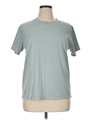 Lululemon Athletica Short Sleeve T-Shirt (view 1)