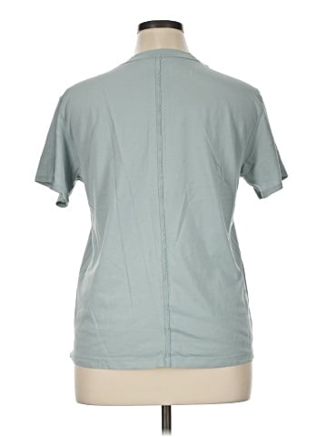 Lululemon Athletica Short Sleeve T-Shirt (view 2)