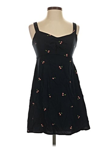 Old Navy Casual Dress (view 1)