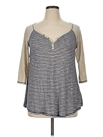 Maurices 3/4 Sleeve T-Shirt (view 1)