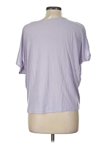 Uniqlo Short Sleeve T-Shirt (view 2)