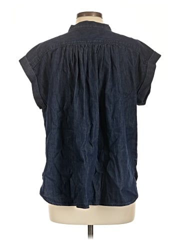 Ann Taylor LOFT Sleeveless Button-Down Shirt (view 2)