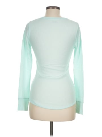 Old Navy Long Sleeve T-Shirt (view 2)