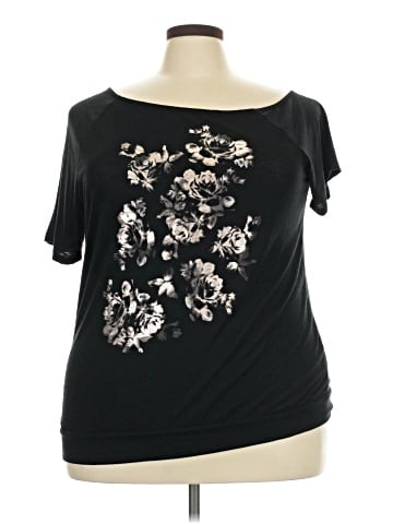 Torrid Short Sleeve T-Shirt (view 1)