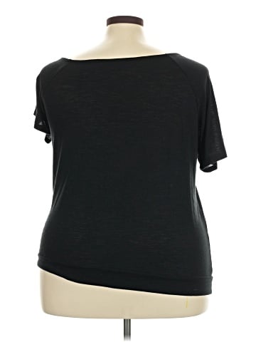 Torrid Short Sleeve T-Shirt (view 2)