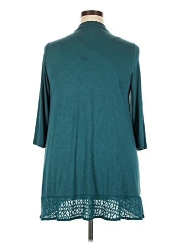 Torrid 3/4 Sleeve T-Shirt (view 2)