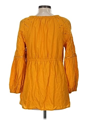 Old Navy - Maternity 3/4 Sleeve Blouse (view 2)